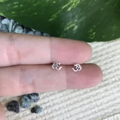 Pendientes Om 8 Pendientes Om -Alvent Tienda de ventas 88F9CD86 CEA8 4EDE AA4B E541BB8E04F3 scaled